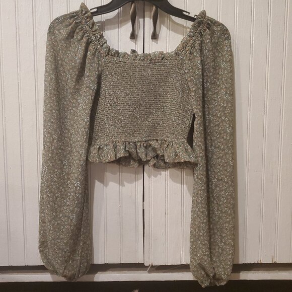 Sage Floral Long Sleeve Crop Blouse Size XS NWT - Picture 3 of 4